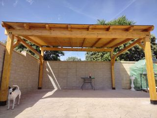 Pergolato in legno per giardino