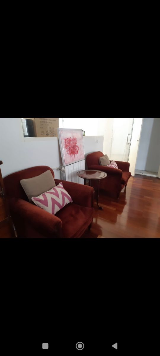 2 Butacas aterciopeladas burdeos