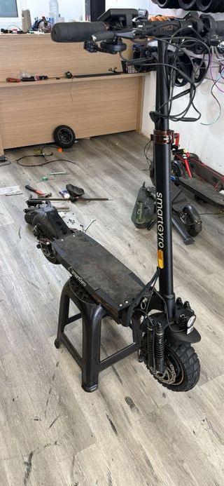 Reparaciones y modificaciones patinete electrico