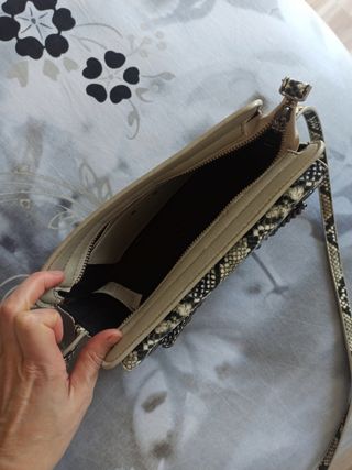 Bolso Parfois Serpiente Beige