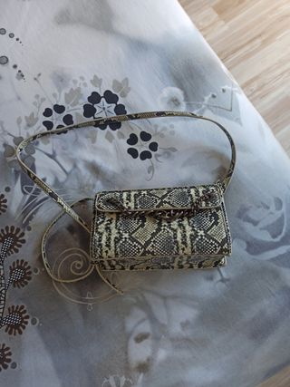 Bolso Parfois Serpiente Beige