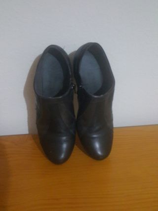 Zapatos mujer negros tacón bajo