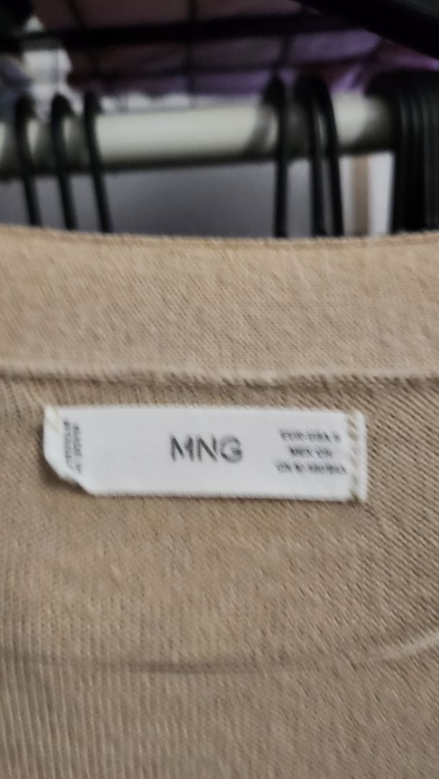 Suéter Mango beige