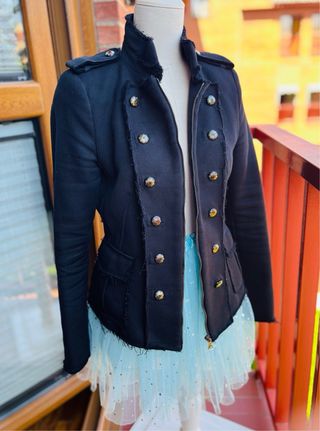 Chaqueta militar Zara negra