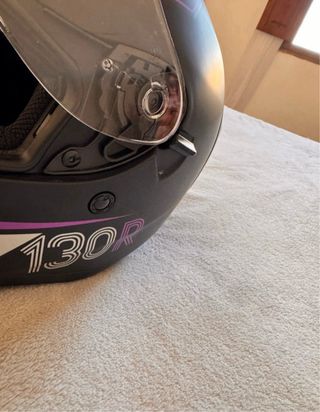 Casco moto 130R negro/morado