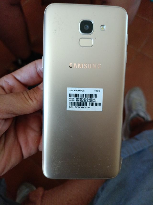 Samsung Galaxy J6 32GB - Dorado