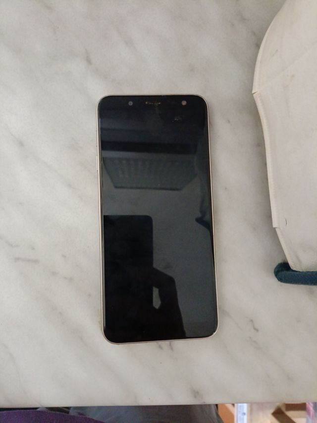 Samsung Galaxy J6 32GB - Dorado
