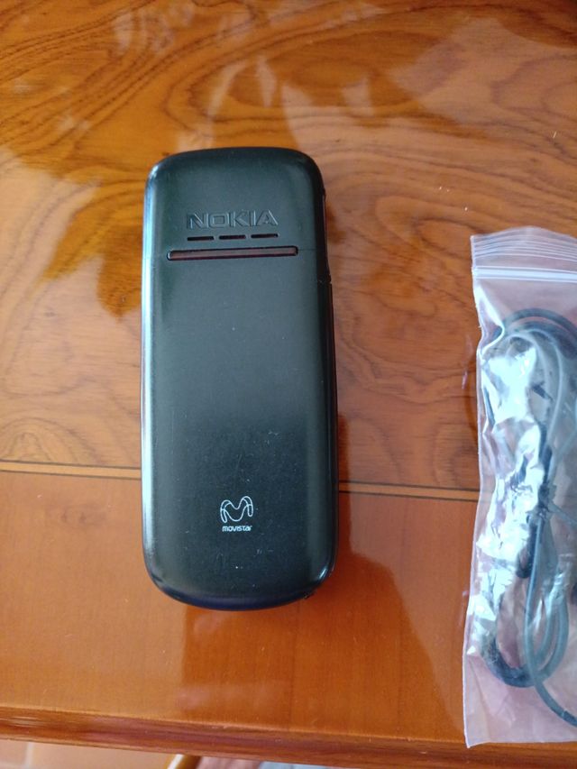 Nokia 1661 negro + auriculares
