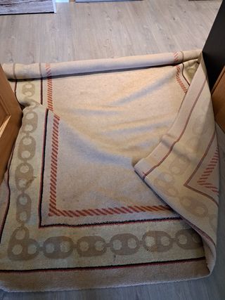 Alfombra beige de lana