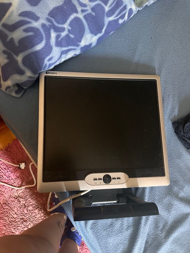 Monitor QIMATE 15" plata