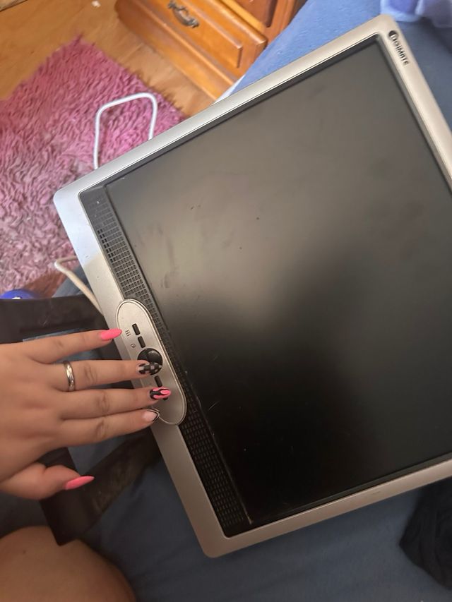 Monitor QIMATE 15" plata