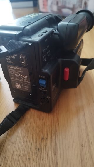 Videocámara Mitsubishi CX4 vintage