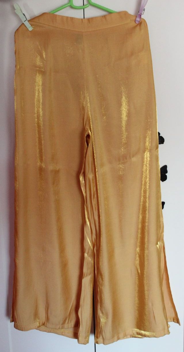 Pantalon ancho dorado
