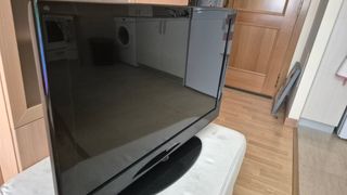 Vendo Samsung de 32 pulgadas. Modelo LE32D400E1W. 