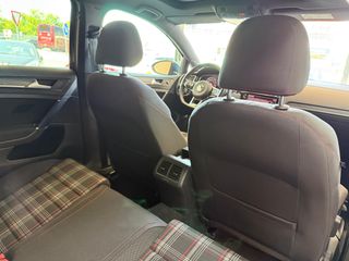 Volkswagen Golf GTI Performance DCC Techo