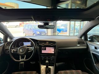 Volkswagen Golf GTI Performance DCC Techo