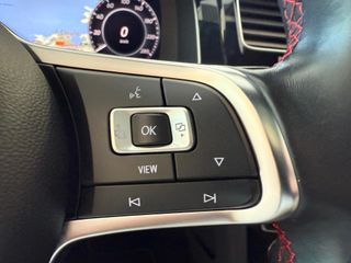 Volkswagen Golf GTI Performance DCC Techo