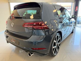 Volkswagen Golf GTI Performance DCC Techo