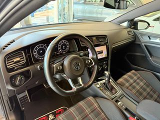 Volkswagen Golf GTI Performance DCC Techo