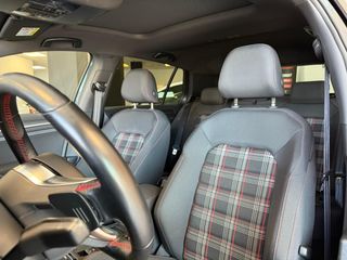 Volkswagen Golf GTI Performance DCC Techo