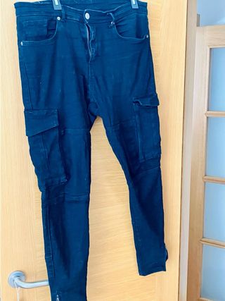 Pantalones cargo negros slim fit