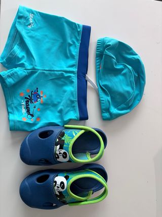 Bañador niño+chanclas talla 28