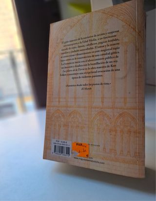 Los pilares de la tierra / The Pillars of the E...