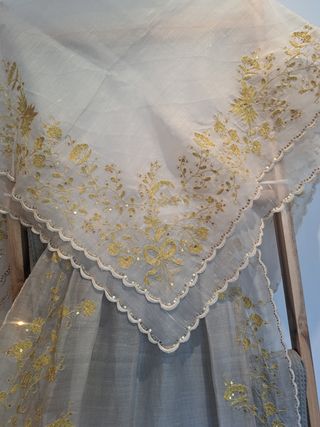 Manteleta fallera bordada - oro