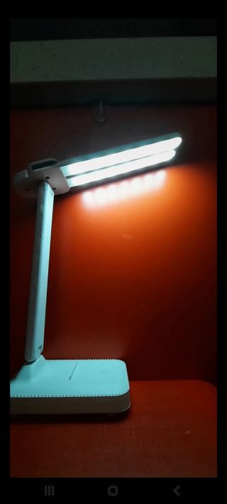 Lámpara LED escritorio blanca