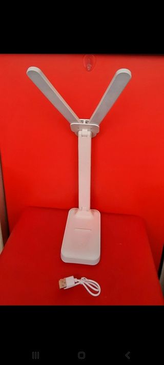 Lámpara LED escritorio blanca