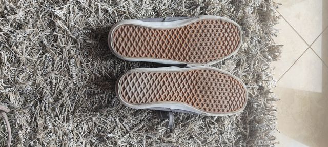 Scarpe grige da tutti i giorni 