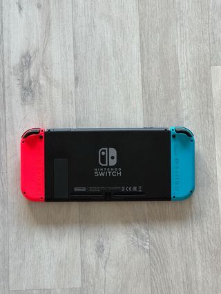 Nintendo Switch V2 - Azul y Rojo 