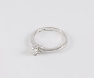 Anillo Tous en oro blanco 18k con brillante 0.25ct