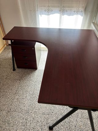 Mesa escritorio marrón - oficina