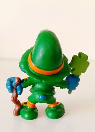 Pitufo Leprechaun Schleich. St Patrick.
