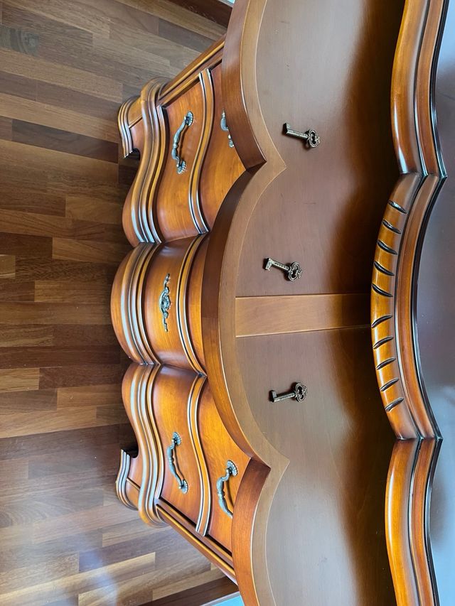 PRECIOSO APARADOR DE MADERA MACIZA ATEMPORAL