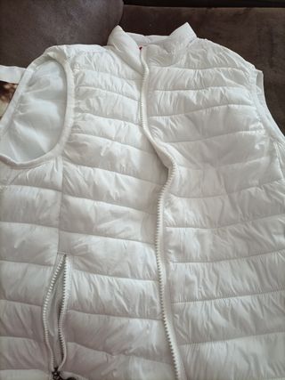 Chaleco blanco ligero