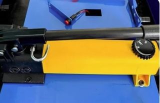 Máquina crimpadora latiguillos hidráulicos