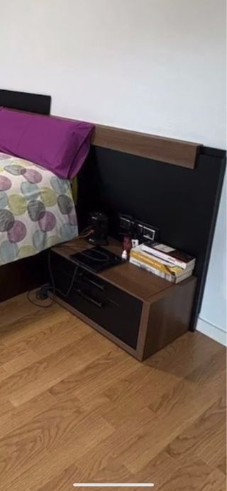 Mesita noche 2 cajones - marrón 57cm ancho 31 alto