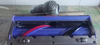 Cepillo Dyson V8 - Aspiradora
