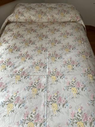 Copriletto floreale beige - una piazza