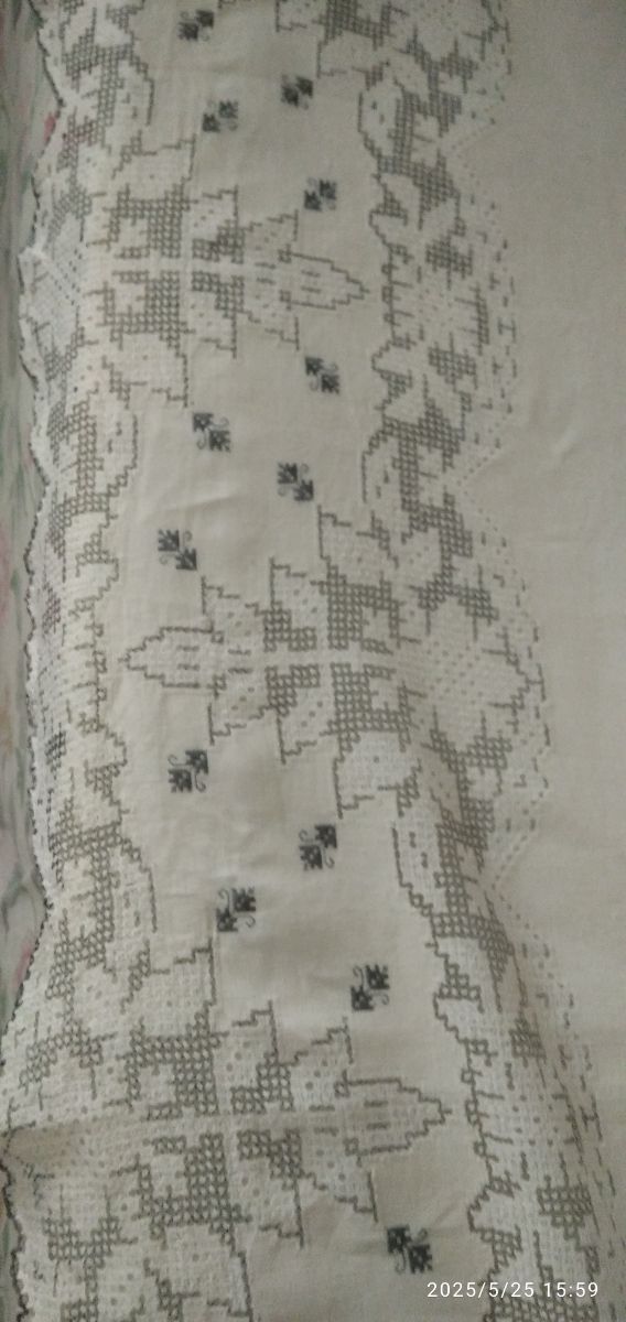 Lençol de linho bordado - fio cinza