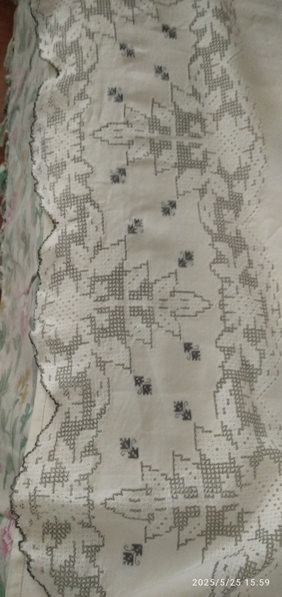 Lençol de linho bordado - fio cinza