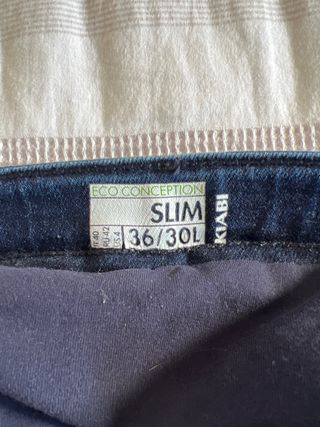 Jeans premamá rotos tiro alto