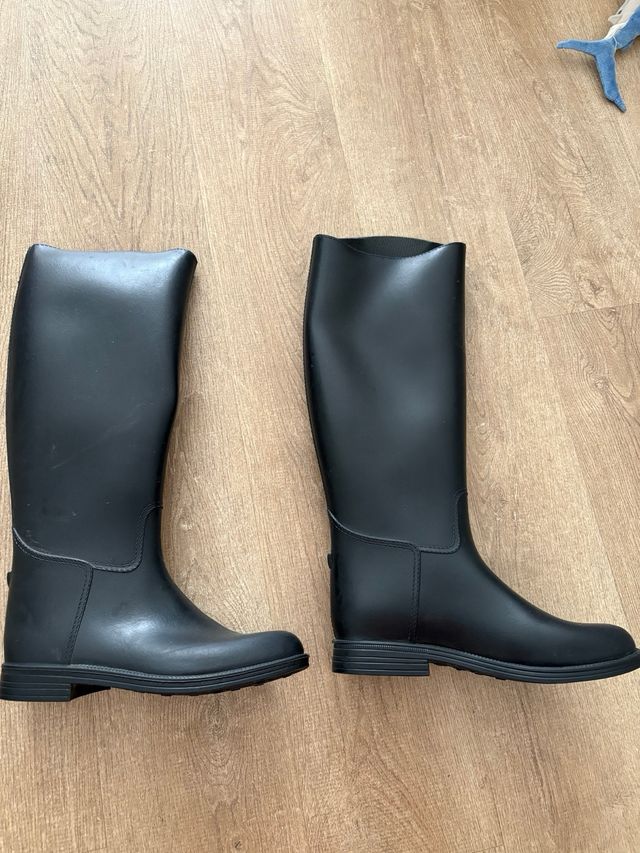 Casco y botas equitación niño o mujer