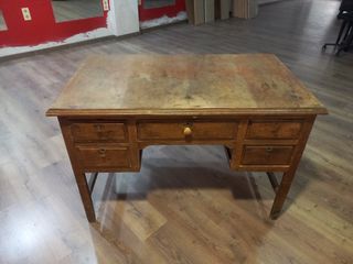 Escritorio antiguo Ilicitano