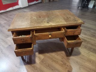 Escritorio antiguo Ilicitano