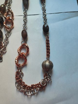 Pack de collares y pulsera marrón y plata