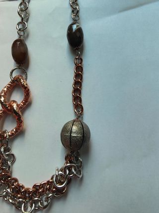 Pack de collares y pulsera marrón y plata
