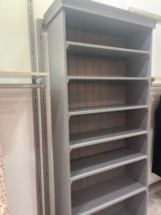 Estantería gris IKEA LIATORP rebajada 